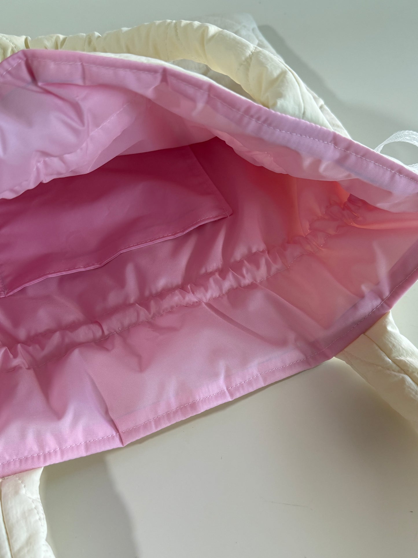 Rosy Puff String Shoulder Bag