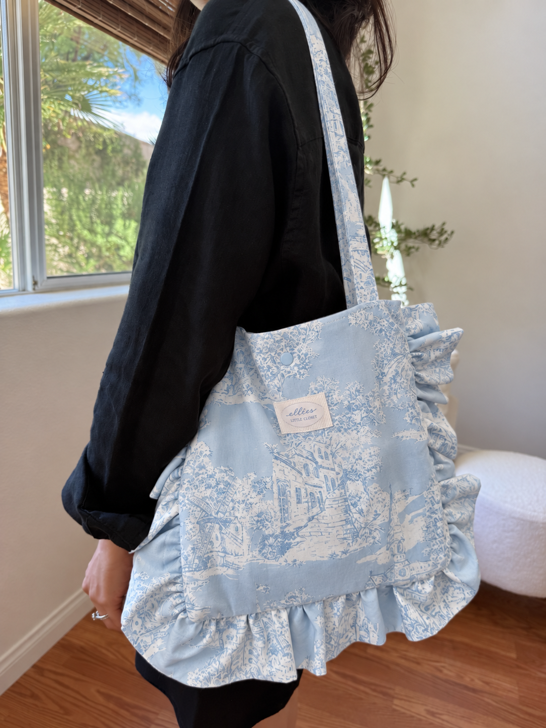 Chérie Frill Bag